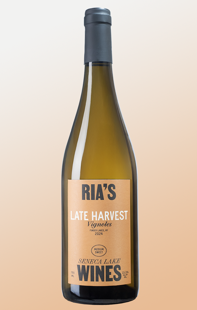 Wine bottle with 'Ria's Late Harvest' label on a gradient background